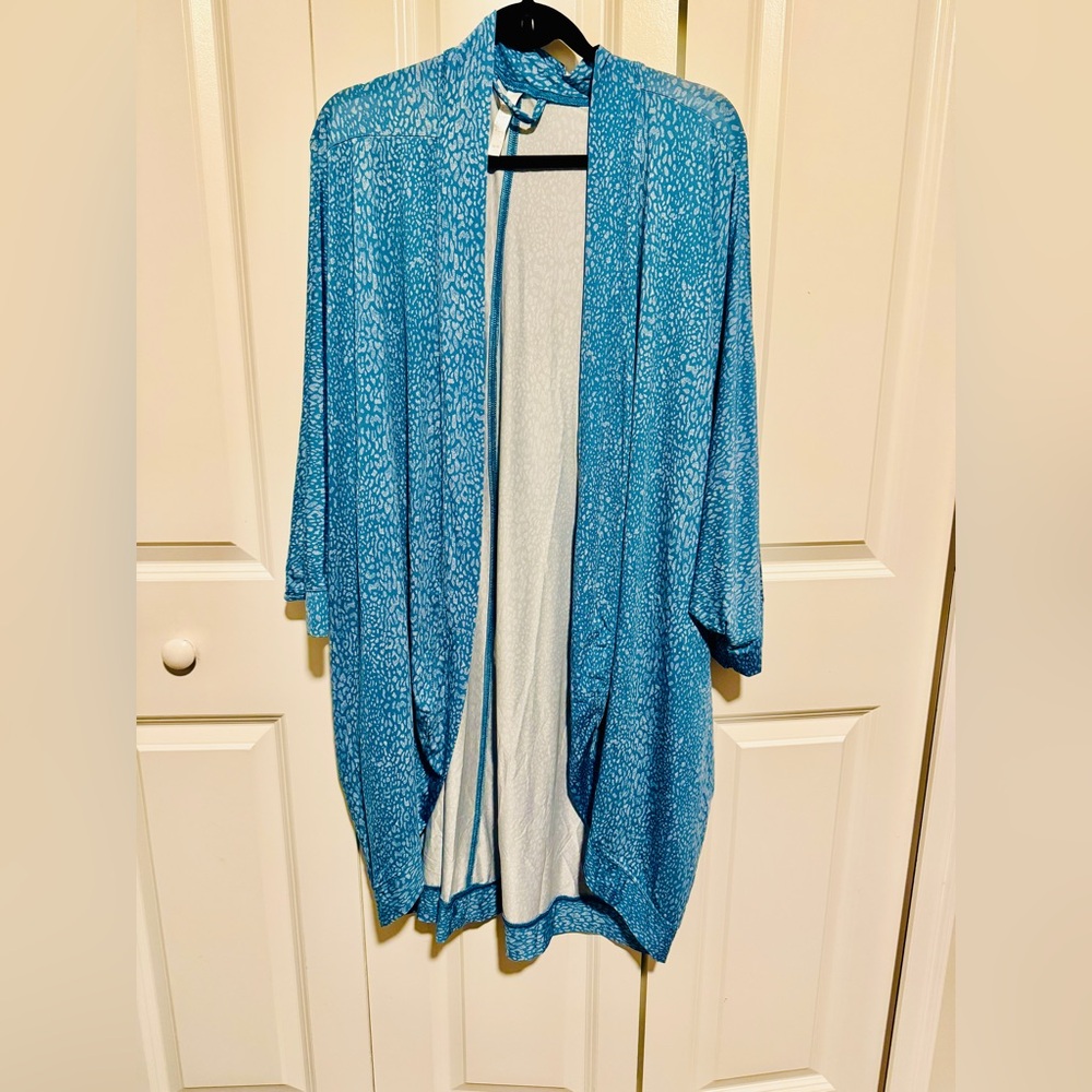 Mermaid Print style Satin Cacoon style Robe‎ size 30/32 Lane Bryant to thigh